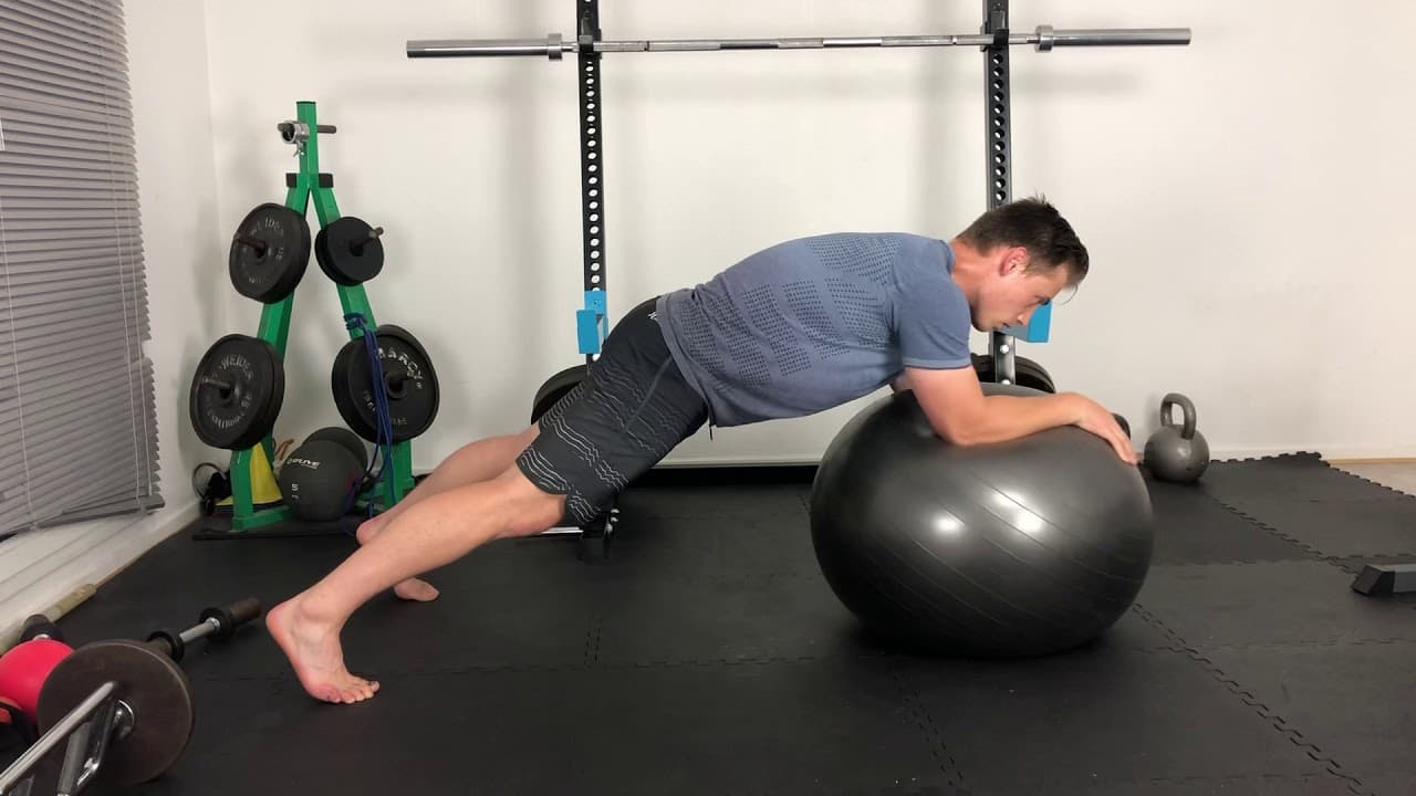 Le Gainage avec Swissball : Une Technique Efficace pour Renforcer votre Corps